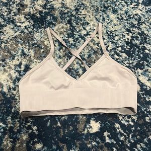Lulu light grey v neck sports bra